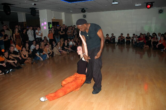 min 2005 10 31 agora 274
